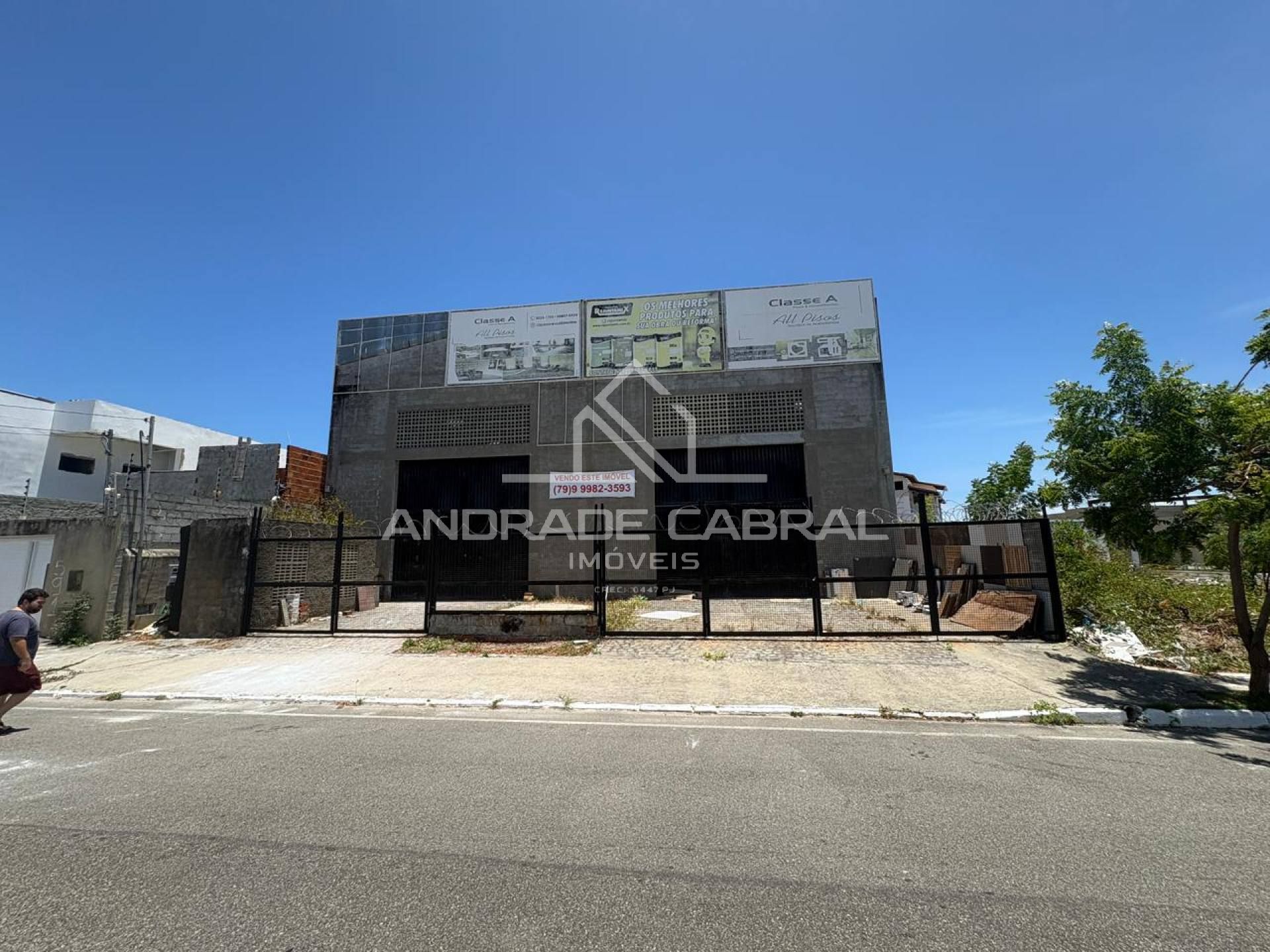 Galpão Comercial na Aruana