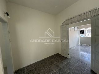 TERRENO COM DUAS CASAS NO INÁCIO BARBOSA