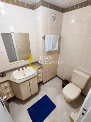 Apartamento Para Temporada com 2 quartos, 1 sendo suíte no bairro Canasvieiras em Florianópolis