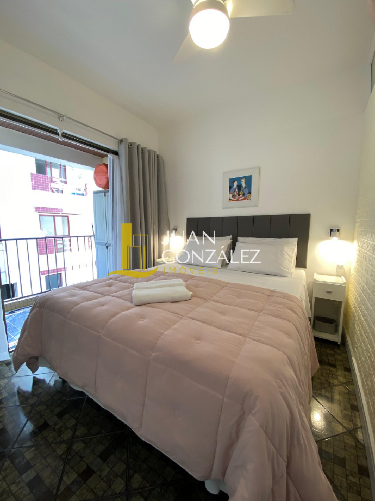 Apartamento Para Temporada com 02 quartos no bairro Canasvieiras em Florianópolis