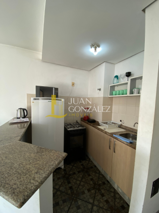 Apartamento Para Temporada com 01 quarto no bairro Canasvieiras em Florianópolis