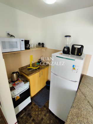 Apartamento Para Temporada com 2 quartos e vista para o mar no bairro Canasvieiras em Florianópolis