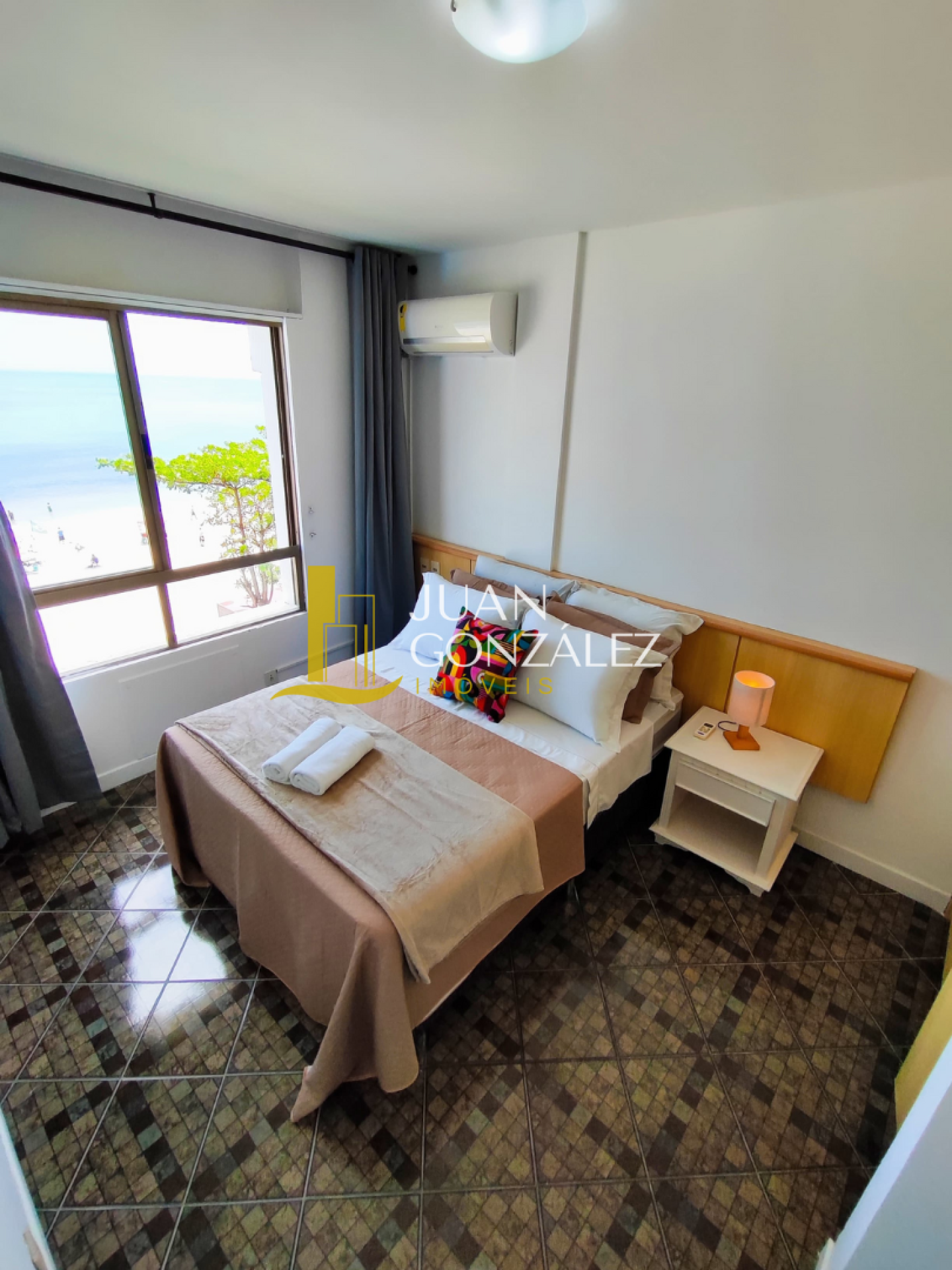 Apartamento Para Temporada com 02 quartos no bairro Canasvieiras em Florianópolis