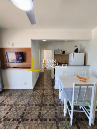 Apartamento Para Temporada com 02 quartos no bairro Canasvieiras em Florianópolis