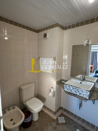Apartamento com 2 dormitorios,sendo 1 suíte e terraço de frente para o mar no bairro Canasvieiras em Florianópolis
