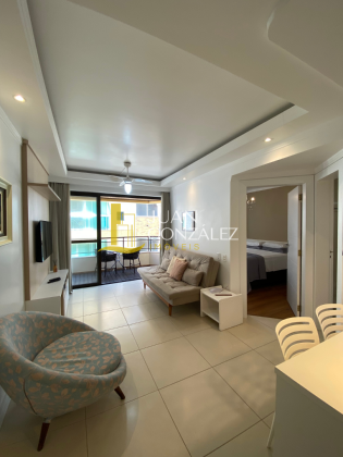 Apartamento Para Temporada com 1 dormitorio,vista lateral ao mar, no bairro Canasvieiras em Florianópolis