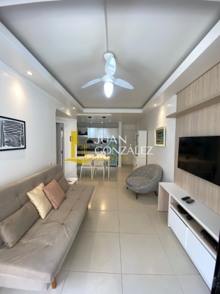 Apartamento Para Temporada com 1 dormitorio,vista lateral ao mar, no bairro Canasvieiras em Florianópolis