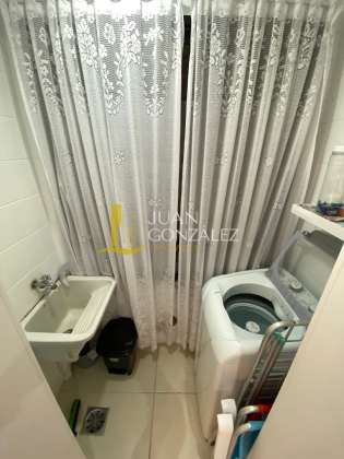 Apartamento Para Temporada com 1 dormitorio,vista lateral ao mar, no bairro Canasvieiras em Florianópolis