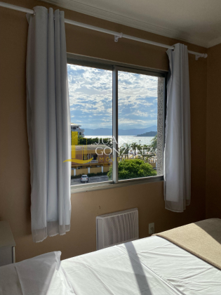 Apartamento Para Temporada com 01 quarto e vista lateral para o mar no bairro Canasvieiras em Florianópolis