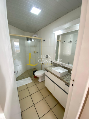 Apartamento Para Temporada com 01 quarto e vista lateral para o mar no bairro Canasvieiras em Florianópolis