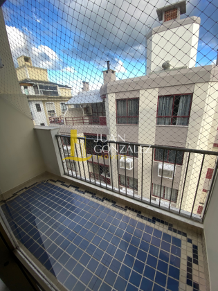 Apartamento Para Temporada com 02 quartos, sendo 01 suíte no bairro Canasvieiras em Florianópolis