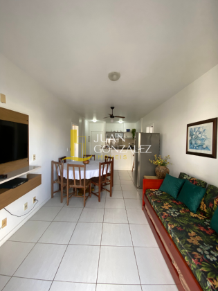 Apartamento Para Temporada com 02 quartos, sendo 01 suíte no bairro Canasvieiras em Florianópolis