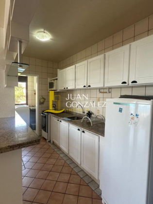 Apartamento Para Temporada com 02 quartos no bairro Canasvieiras em Florianópolis