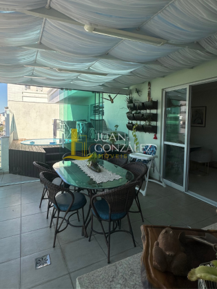 Cobertura à Venda com 03 quartos, sendo 02 suítes no bairro Canasvieiras em Florianópolis