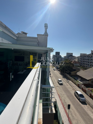 Cobertura à Venda com 03 quartos, sendo 02 suítes no bairro Canasvieiras em Florianópolis
