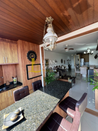 Apartamento Para Vender com 02 quartos sendo 01 suíte no bairro Canasvieiras em Florianópolis