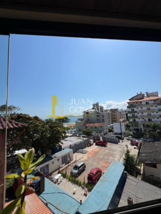 Apartamento Para Vender com 02 quartos sendo 01 suíte no bairro Canasvieiras em Florianópolis