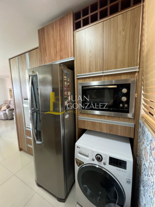 Apartamento Para Vender com 02 quartos sendo 01 suíte no bairro Canasvieiras em Florianópolis