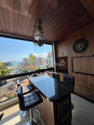 Apartamento Para Vender com 02 quartos sendo 01 suíte no bairro Canasvieiras em Florianópolis