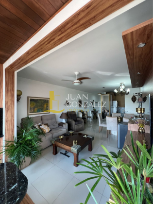 Apartamento Para Vender com 02 quartos sendo 01 suíte no bairro Canasvieiras em Florianópolis