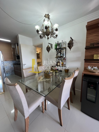 Apartamento Para Vender com 02 quartos sendo 01 suíte no bairro Canasvieiras em Florianópolis