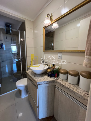 Apartamento Para Vender com 02 quartos sendo 01 suíte no bairro Canasvieiras em Florianópolis