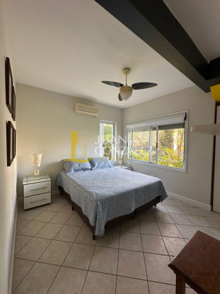 Casa Para Temporada com 3 quartos, sendo 1 suíte no bairro Jurerê In em Florianópolis
