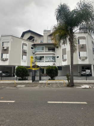 Apartamento Para Vender com 01 quarto no bairro Canasvieiras em Florianópolis