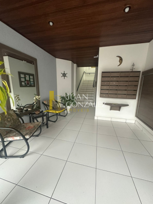 Apartamento Para Vender com 01 quarto no bairro Canasvieiras em Florianópolis