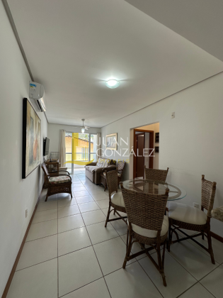 Apartamento Para Temporada com 02 quarto sendo 01 suíte no bairro Canasvieiras em Florianópolis