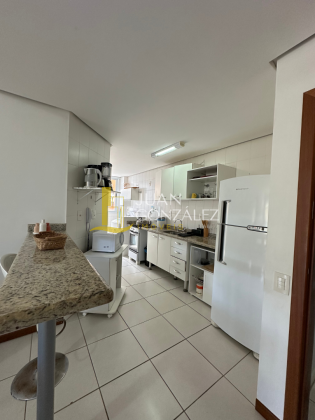 Apartamento Para Temporada com 02 quarto sendo 01 suíte no bairro Canasvieiras em Florianópolis