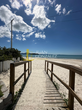 Apartamento Para Temporada com 02 quarto sendo 01 suíte no bairro Canasvieiras em Florianópolis