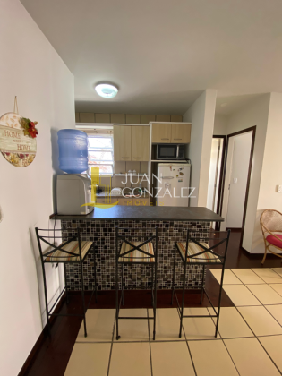 Apartamento Para Temporada com 1 dormitório no bairro Canasvieiras em Florianópolis