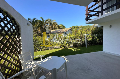 Casa á venda na Praia da Lagoinha do Norte com 04 quartos e poucos passos do mar