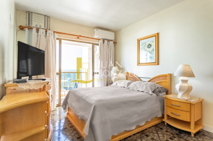Apartamento Para Temporada com 01 quarto com vista ao mar no bairro Canasvieiras