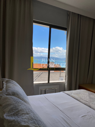 Apartamento Moderno com 2 Suítes e Vista Lateral para o Mar