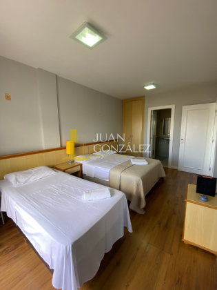 Apartamento Moderno com 2 Suítes e Vista Lateral para o Mar