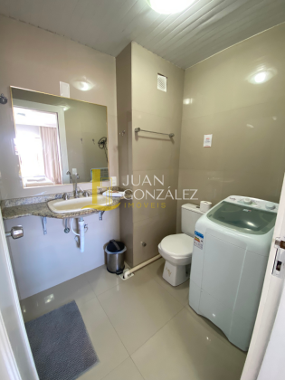 Apartamento Moderno com 2 Suítes e Vista Lateral para o Mar