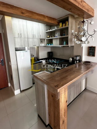 Apartamento moderno e aconchegante frente ao mar em canasvieiras Florianópolis