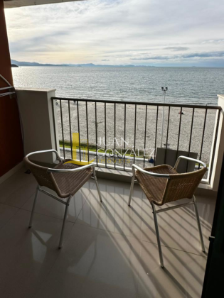 Apartamento moderno e aconchegante frente ao mar em canasvieiras Florianópolis