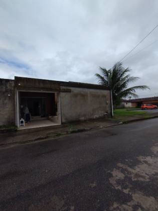 Casa em Condomínio Fechado sendo 3/4