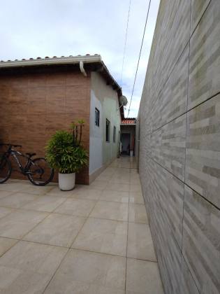 Casa em Condomínio Fechado sendo 3/4