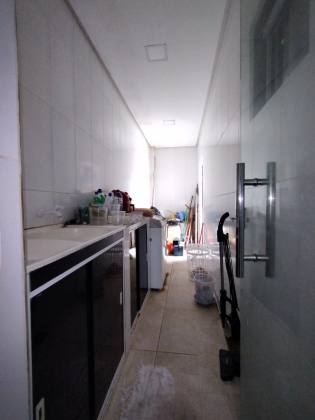 Casa em Condomínio Fechado sendo 3/4