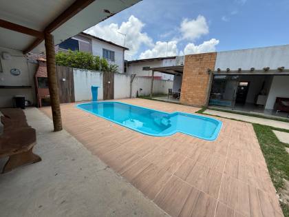 Casa em condomínio em Ipioca com acesso direto à praia