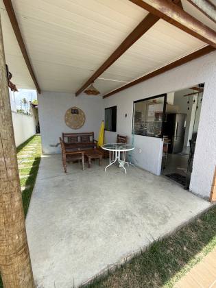 Casa em condomínio em Ipioca com acesso direto à praia