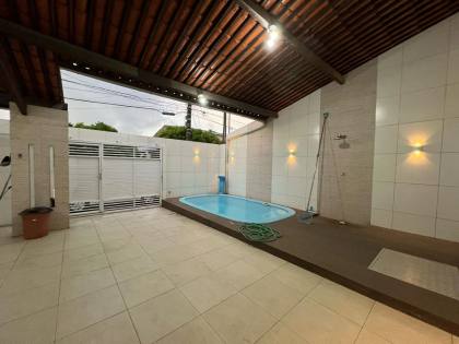 Excelente Casa com Piscina