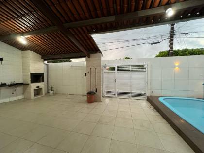 Excelente Casa com Piscina
