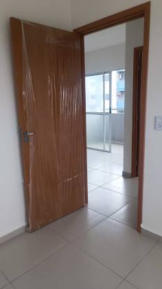 APARTAMENTO RESERVA DO PARQUE 2 COM 2 QUARTOS E VARANDA.