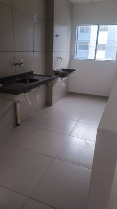 APARTAMENTO RESERVA DO PARQUE 2 COM 2 QUARTOS E VARANDA.