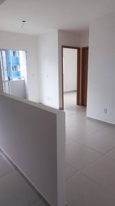 APARTAMENTO RESERVA DO PARQUE 2 COM 2 QUARTOS E VARANDA.
